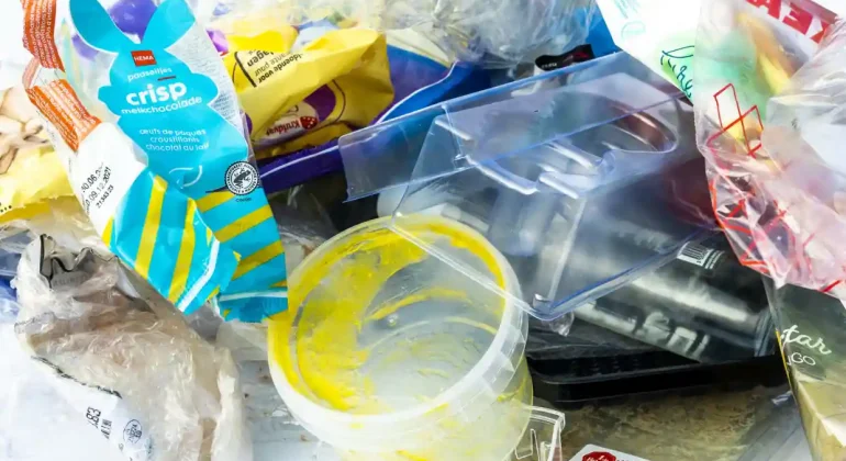 Plastic touching our food may be making us gain weight